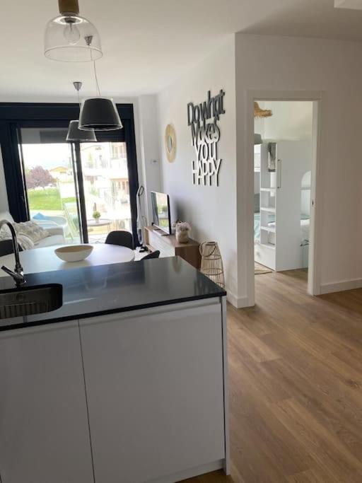 Precioso Apartamento Con Terraza Y Piscina En Portonovo-Sanxenxo Zewnętrze zdjęcie